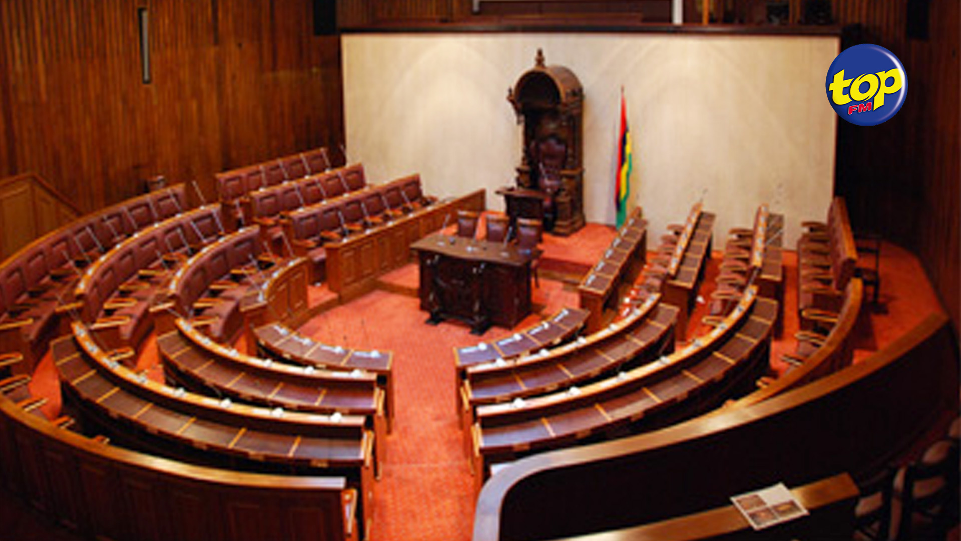 PARLEMENT-MAURICE PARLEMENT-MAURICE